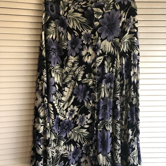 Skirt, long - Picture 1 of 4
